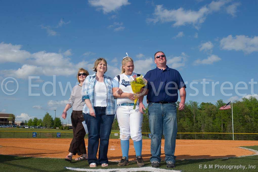 Softball Seniors 010.jpg